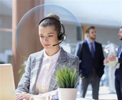 Jaký je rozdíl mezi hybridní prací a vzdálenou prací?